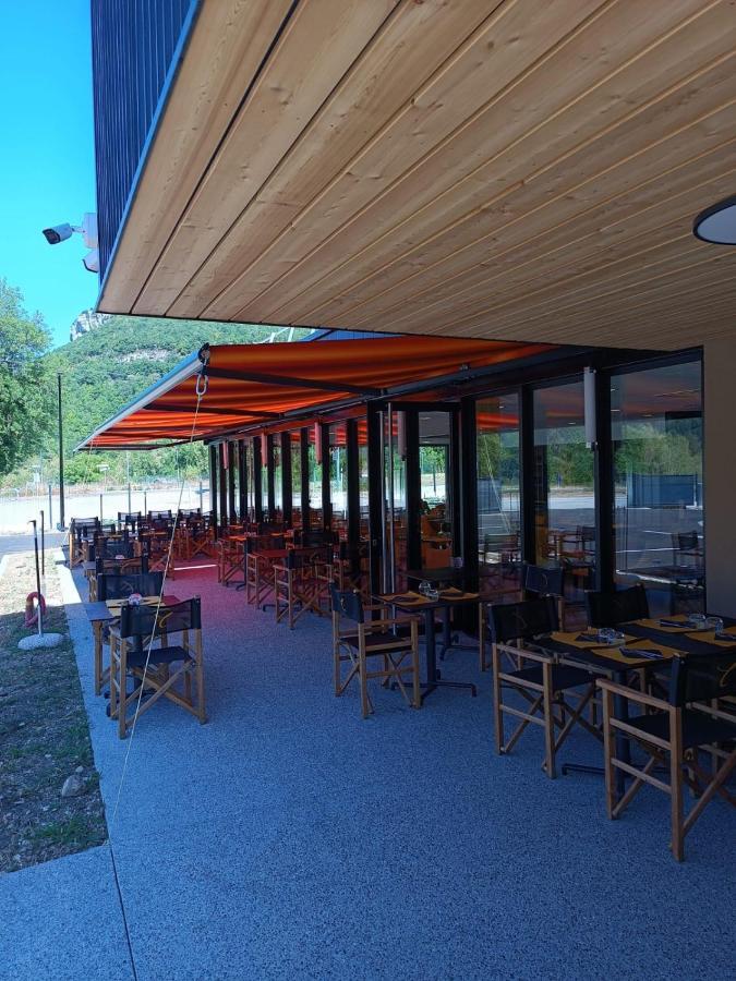 Hotel Restaurant Akena Molinges - La Brocatelle 圣克洛德 外观 照片